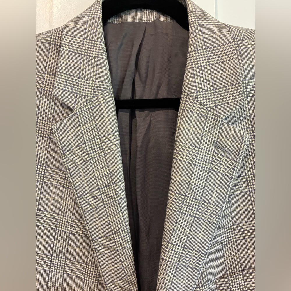 Michael Kors Men's Suit 48L silk and wool blend